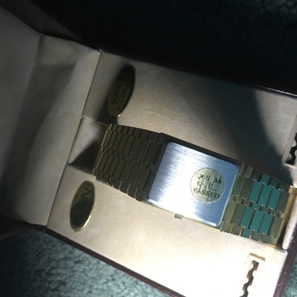 Elgin Diamond Marker Quartz Watch - Picture 9 of 12